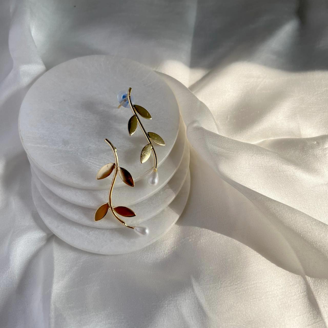 Enchanted Leaflet Earrings