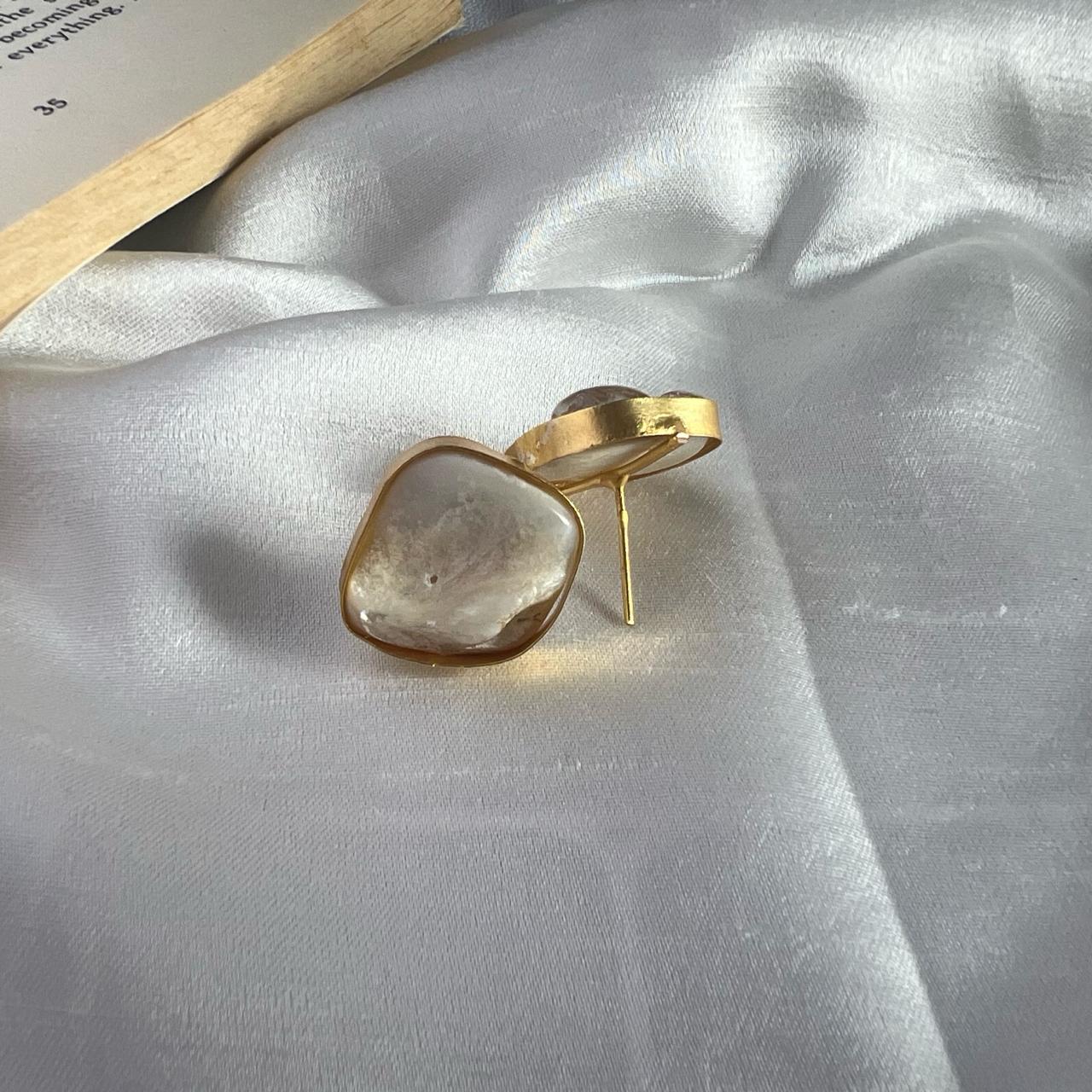 Ivory - The Mother of Pearl Earrings
