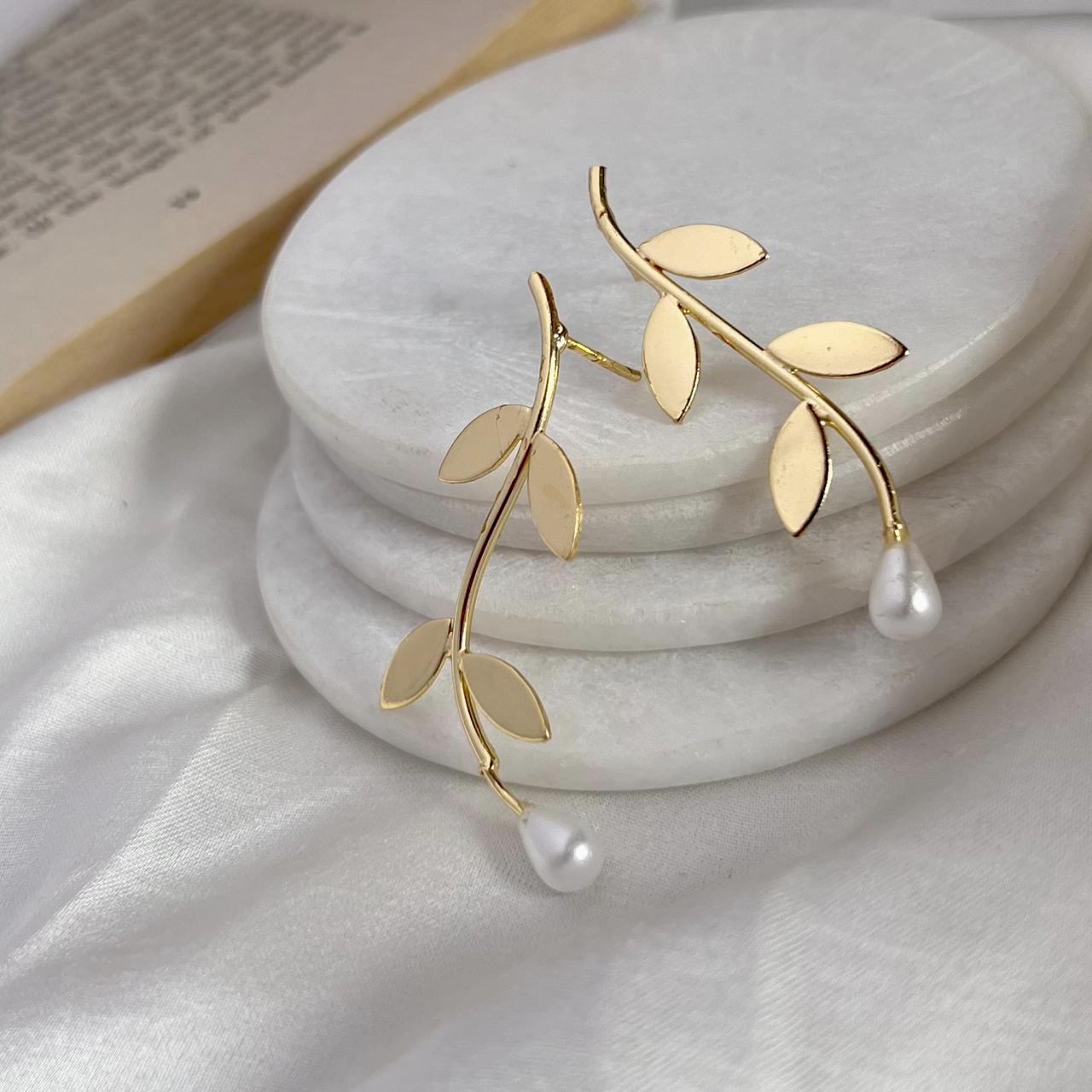 Enchanted Leaflet Earrings